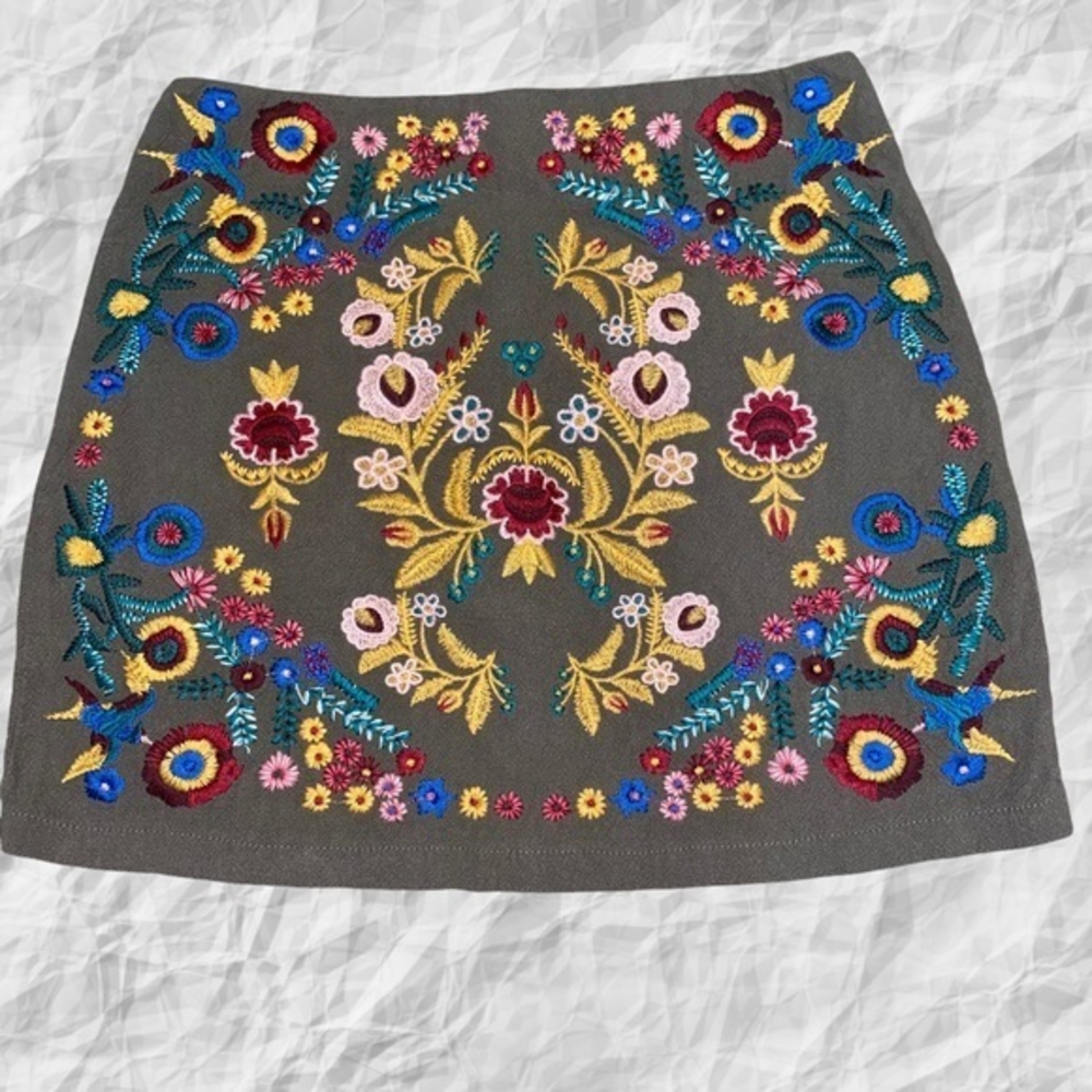Umgee Small embroidered‎ skirt Olive green